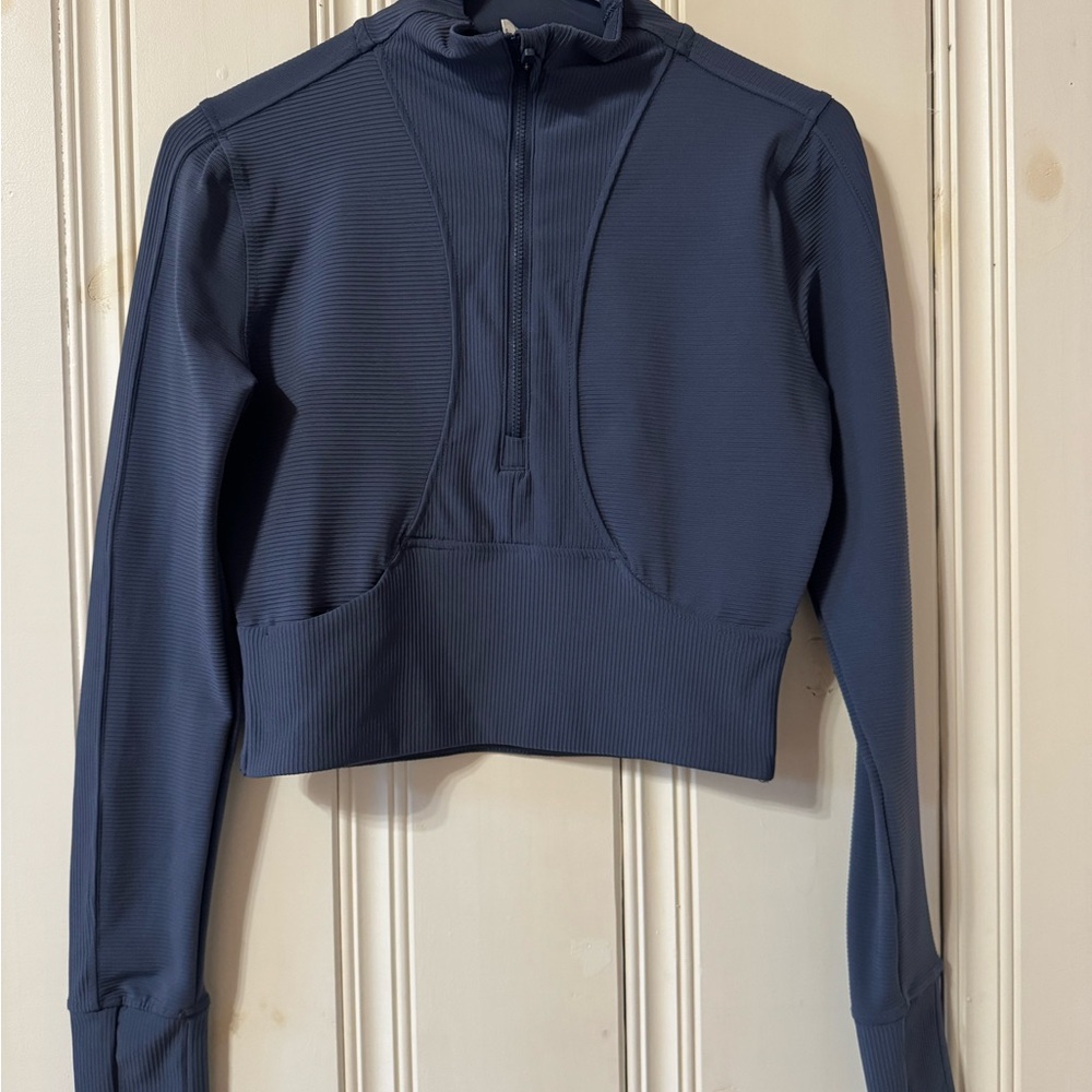 90 degree long sleeve crop top